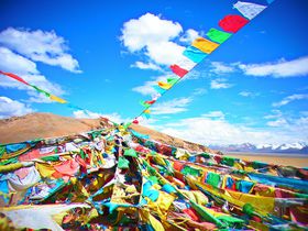 夢の青空列車でチベットへ！聖なる天空の湖と聖地ラサを巡る！