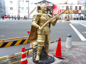 名古屋には、武将に会える交差点がある。信長、家康、秀吉、あと一人は…!?