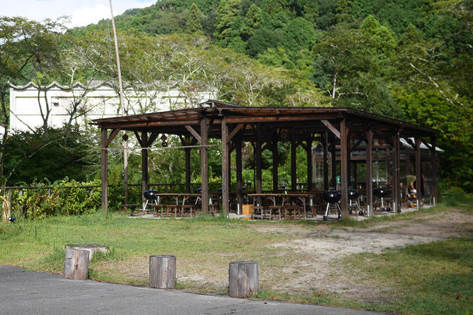 �h���҂̃o�[�x�L���[�͐H�ޕt���Ŏ�Ԃ��炸�I