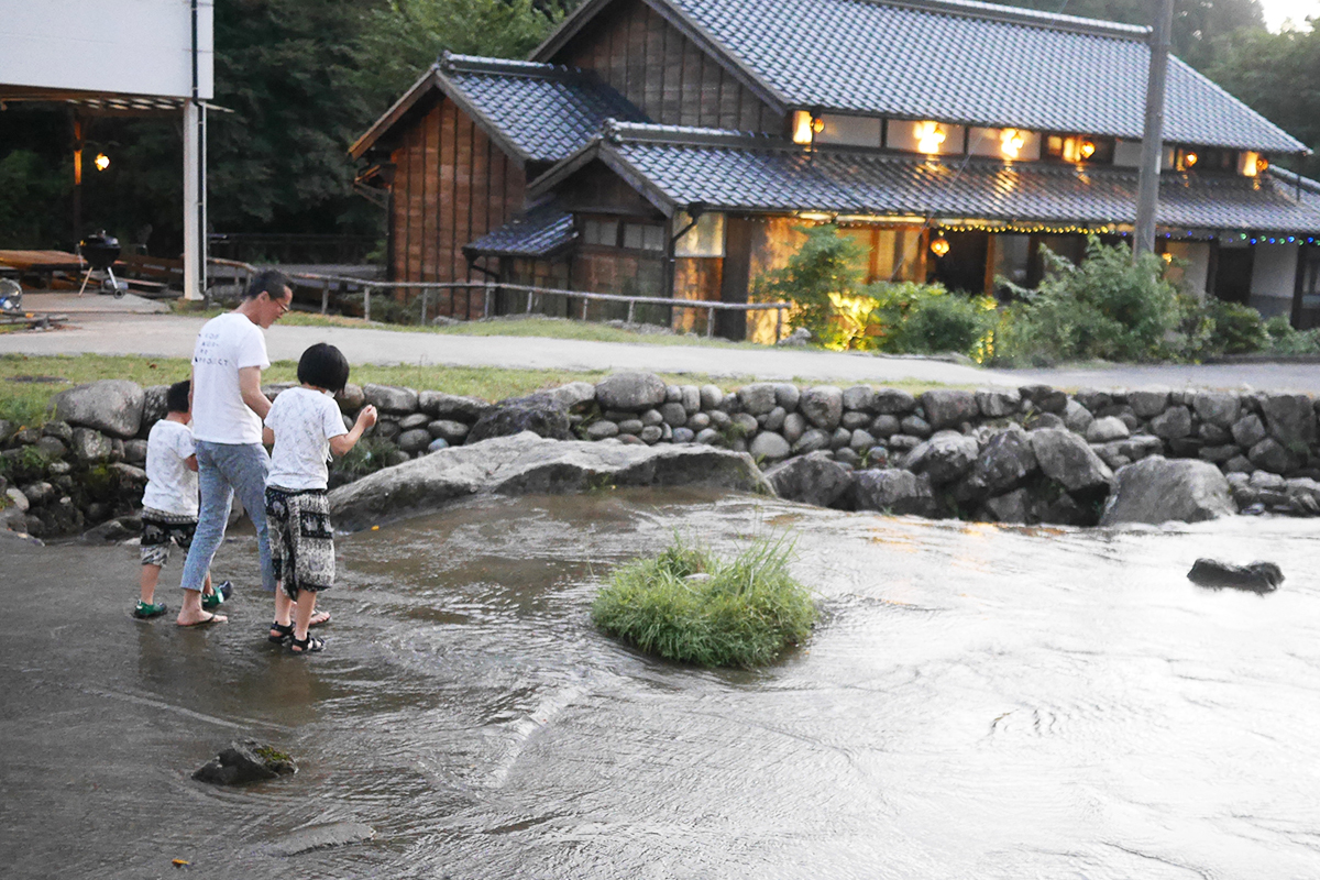 �A�E�g�h�A�e�[�}�p�[�N�u�E�b�h�f�U�C���p�[�N����v