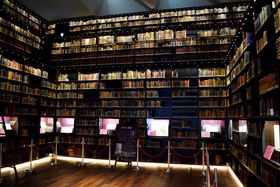 24000̐iIEmɃ~[WA̖{I̋LTlC