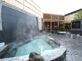 横浜「天然温泉 すすき野 湯けむりの里」14種のお湯は全て天然温泉