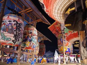 愛知の夏を彩る「三河一色大提灯祭り」で大迫力の景色を堪能しよう！