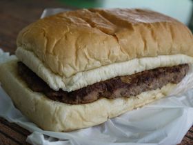 ����u���̉w���łȁv�̃n���o�[�K�[�͋����̒�����T�C�Y�I�̋L���T���l�C��