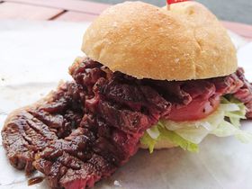 ���s�ŏՌ��O�����I��x�͐H�ׂ����ߍ]���X�e�[�L�o�[�K�[�̋L���T���l�C��