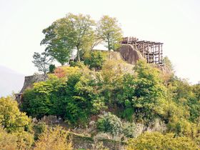 岐阜中津川「苗木城跡」は巨岩に築かれた龍伝説が残る天空の城
