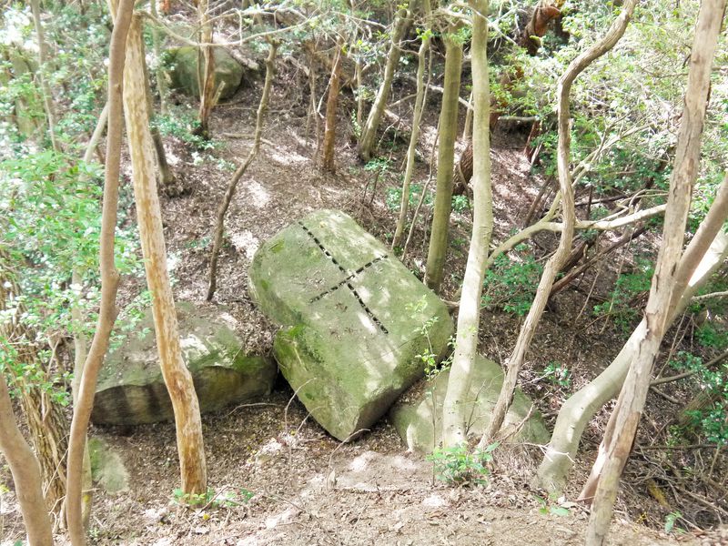 岐阜の山中に謎の十字架？明智光秀の妻の里と伝わる妻木城跡へ
