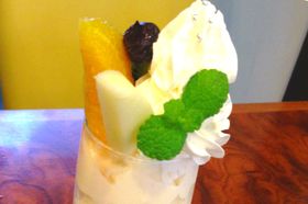 ��Ö��A�𑢒��c�I�𑢃J�t�F�u�ǁv�ŌÎ���X�C�[�c���y�������̋L���T���l�C��