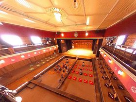 秋田県「康楽館」は明治時代の姿を残す最古級の芝居小屋