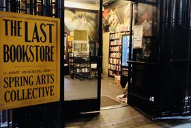 LÁgŌ̖{huTHE LAST BOOKSTOREv͉f{̖{I̋LTlC