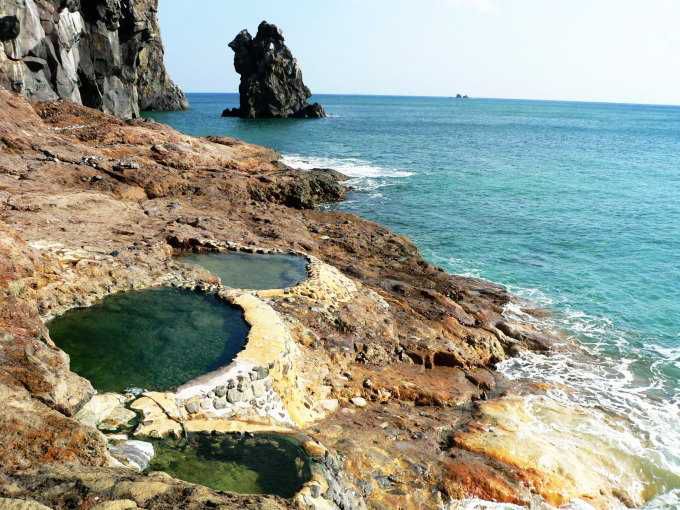 離島最強の泉質と最大規模の露天風呂