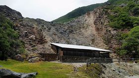 ���̉f��̃����V�[����f�i�I�������g�J���񓇁E���Γ��u������������v�̋L���T���l�C��