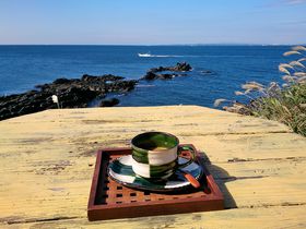 ����Ɛ��C�I�[���E���쒬�̐V�����A�J�t�F�����̉w�֍s�����B�̋L���T���l�C��