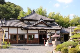 �L���Ȏ��R�Ɨ��j�̊X�ŏ\��x���{���܂���I��ʌ��񋏒��̋L���T���l�C��