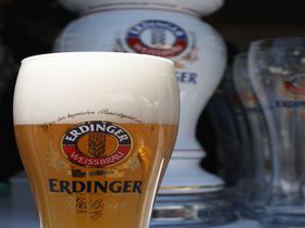 ドイツのオクトーバーフェストが日本に！ビールと雰囲気にのまれる！