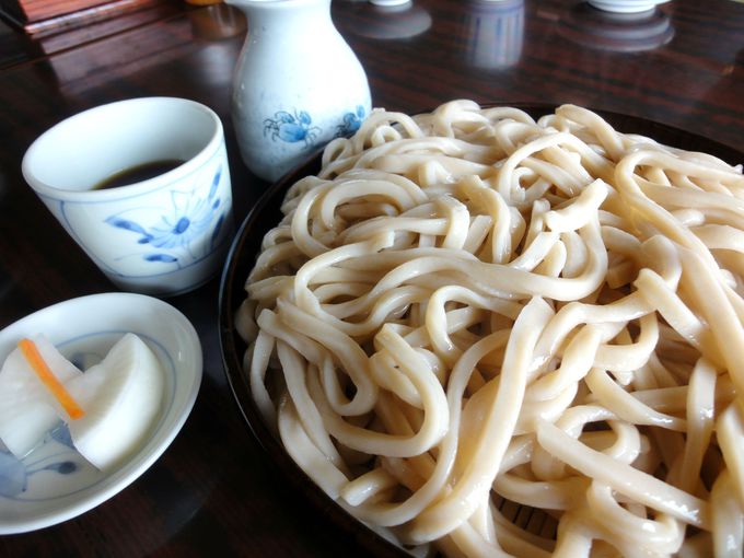 スポット5：手作りの千曲うどん・信州蕎麦を食べられる「姨捨観光会館」