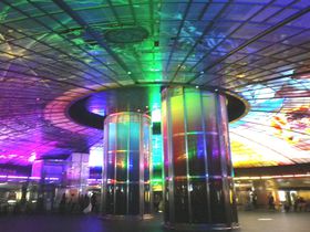 台湾・高雄「美麗島駅」無料で楽しめる！フォトジェニックな光のショーを見に行こう！