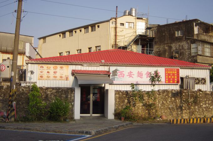 �������͂�F�n���l�C���Q�̖˂Ń����`�^�C��