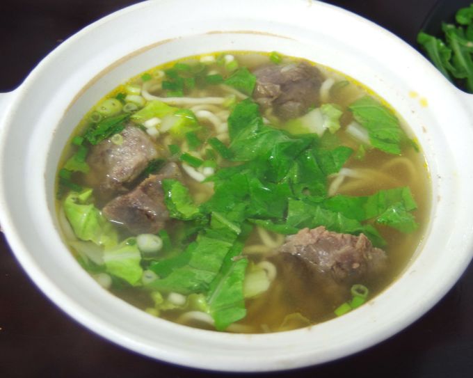 �������͂�F�n���l�C���Q�̖˂Ń����`�^�C��