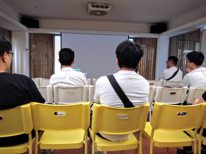 �܂��͓�K��