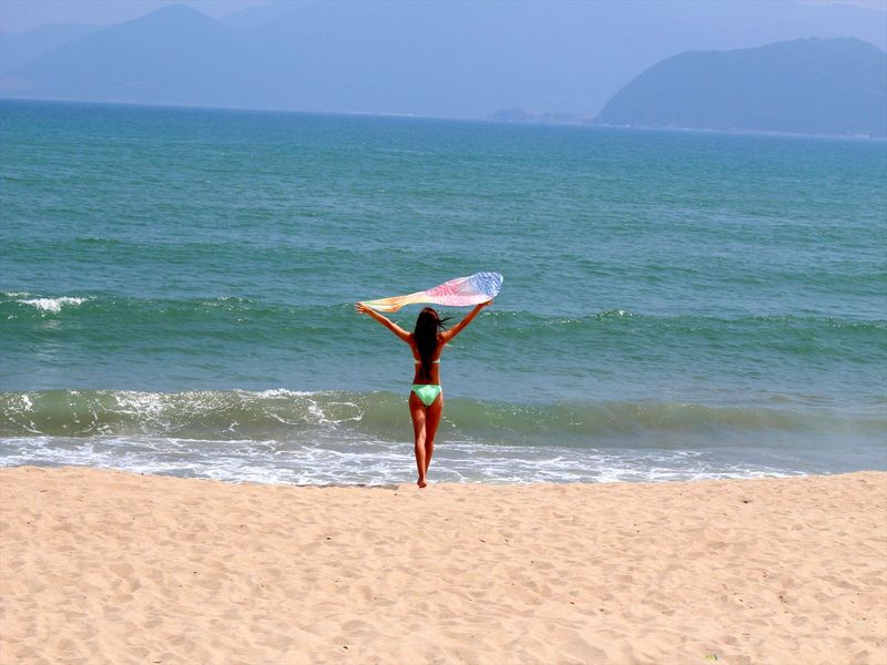 ベトナム・ニャチャンビーチで1日過ごす！南国の雰囲気たっぷり！
