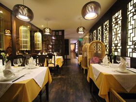 �z�[�`�~���̒��S�n�ɘȂށA�����x�g�i�������X�u�L�������v�̋L���T���l�C��