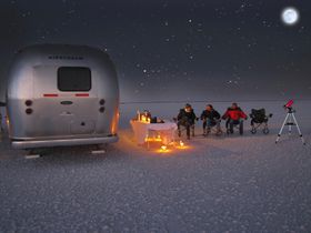 }lEoIG̃Ej΂̐iLsOJ[ŏ̋LTlC