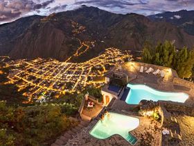 エクアドル・バニョス温泉「ルーナ・ランタン（月の城壁）」でアンデスの絶景を！