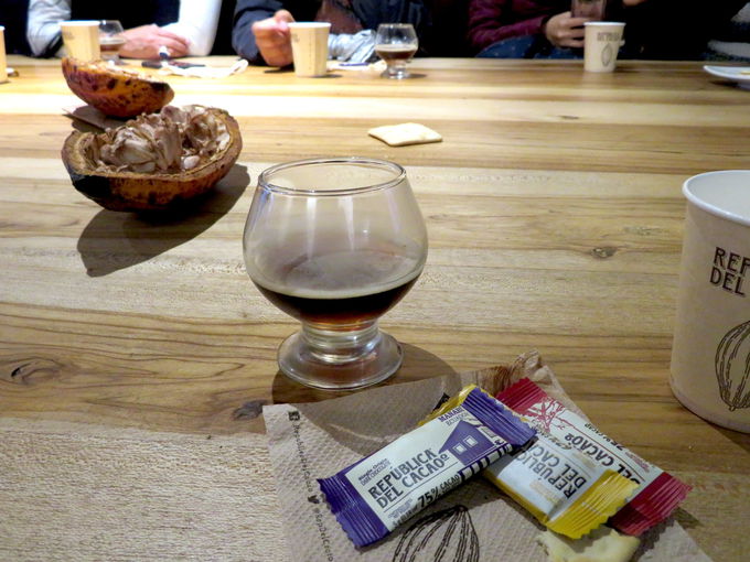 �A���o�J�J�I�̖��͂��l�܂����V���b�v