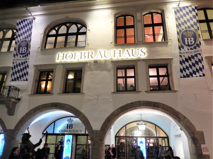 ドイツで一番有名な「ホーフブロイハウス」