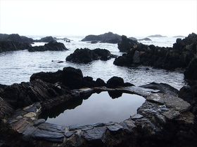ひと月に35日雨が降る—屋久島の『水』を堪能する旅—