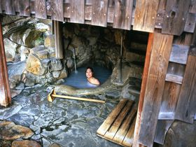 世界遺産に仙人風呂。魅力あふれる温泉地「熊野本宮温泉郷」