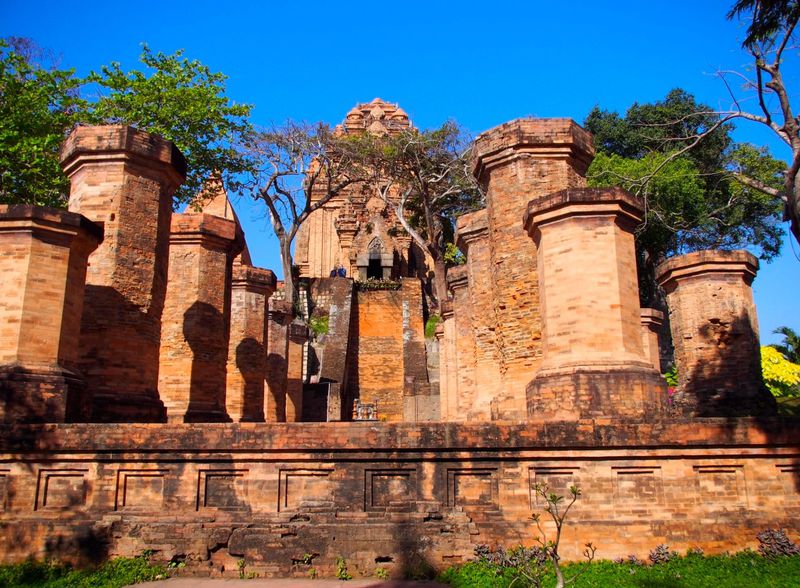 チャンパ王国最古の生ける遺跡「ポーナガール」にベトナムの歴史を感じて