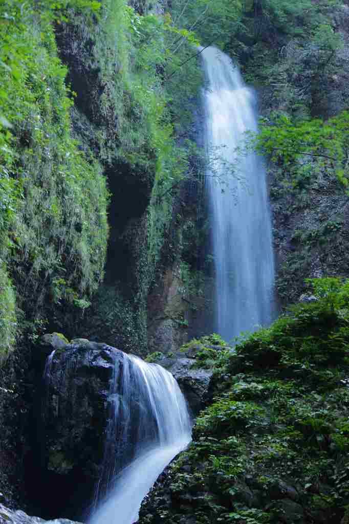 ܂ŗVɏ悤ȎOȋȗv͈I