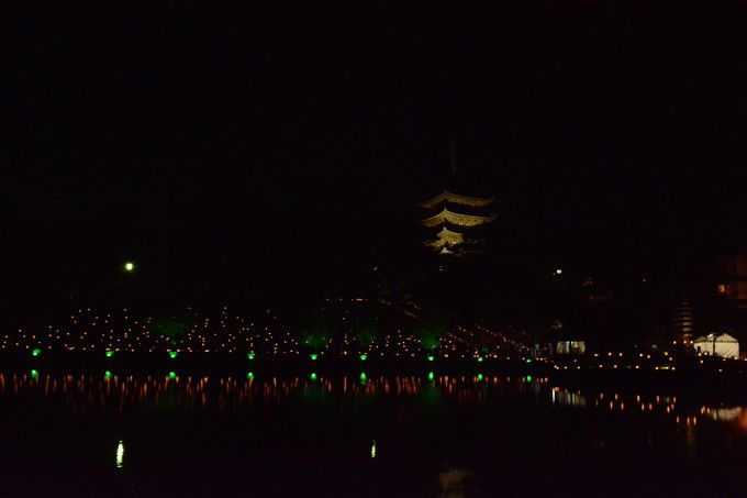 猿沢池と興福寺会場