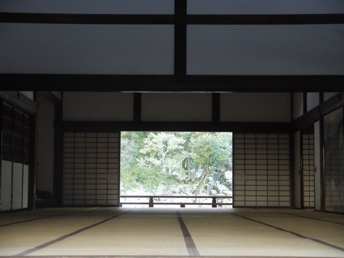 �^�~�̓V���������͌����ȕ��͋C�ɖ�������Ă���