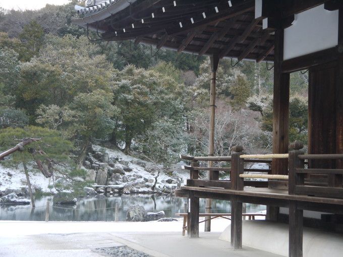 �^�~�̓V���������͌����ȕ��͋C�ɖ�������Ă���