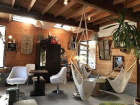 �n�����b�N�ł܂�����B���ˎs�̈ꌬ�ƃJ�t�F�u�i�}�P���m�v�̋L���T���l�C��