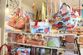 ����A�[�e�B�X�g�̂��y�Y�Ȃ�u����̕��v�Ō��܂�I�̋L���T���l�C��