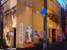 歌舞伎猫が目印！大阪・道頓堀の歴史を伝える｢上方浮世絵館」
