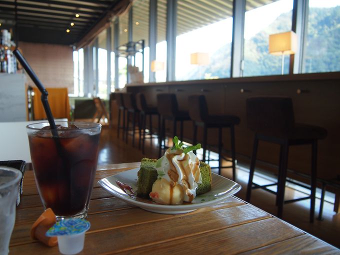 �f�G�ȃJ�t�F������܂�