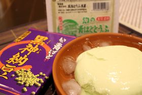 ���̔�����������Âŏo�������i�́w���̐΂Ɠ����x�̋L���T���l�C��