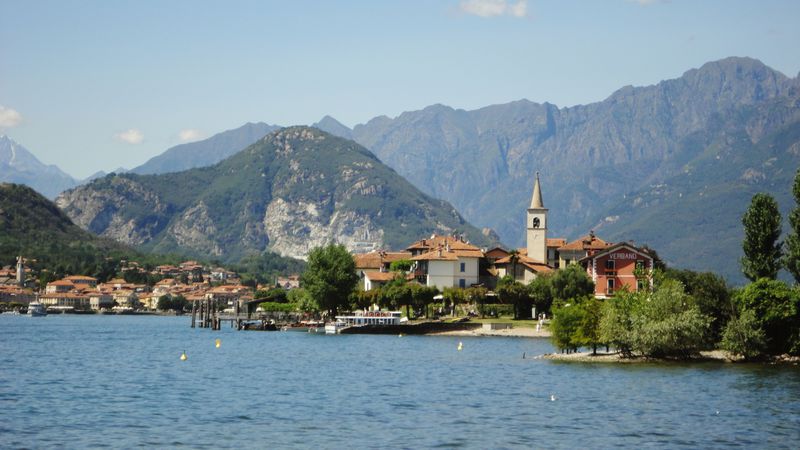 ミラノから日帰りで行けるマジョーレ湖！北イタリアの湖水地方でエレガントな保養地を満喫しよう