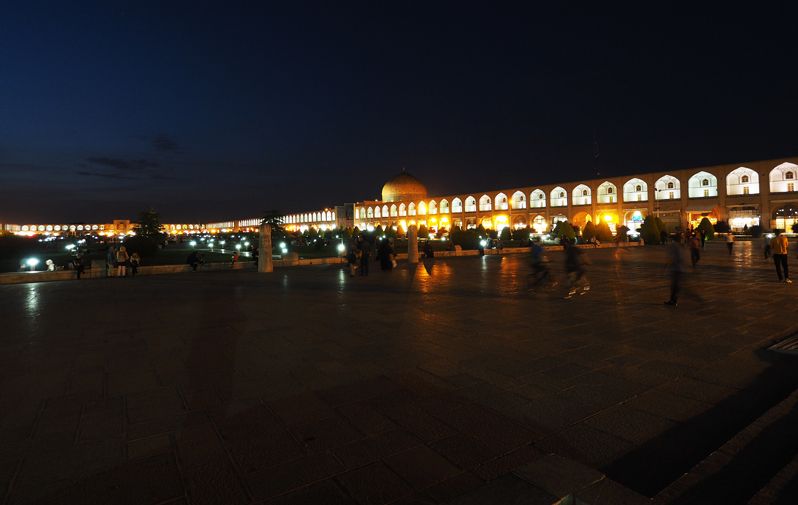 夜のイマーム広場
