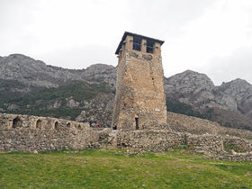 歴史的古城とバザールが魅力の町、アルバニアのクルヤを歩こう！