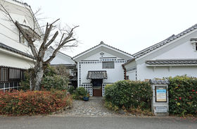 �~�V�������̐��𓾂� �P�H�u���{�ߋ���فv�œ`���H�|�̐��E�𖞋i���悤�I�̋L���T���l�C��