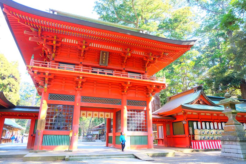 要石が眠る「鹿島神宮」は静寂な癒しの森が広がる関東最古の神社