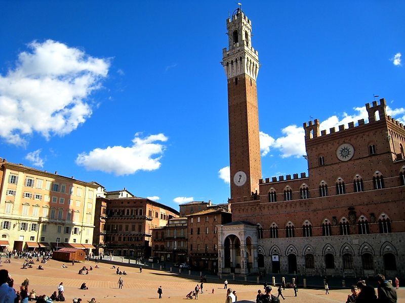 「世界一美しい広場」を見下ろす塔！イタリアの古都シエナ、マンジャの塔に登ってみる！