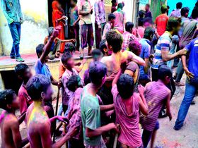 インド三大祭りの「ホーリー」でカラフルにヒンドゥー教文化を体験しよう！