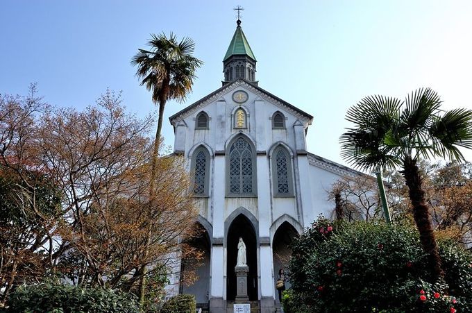 「大浦天主堂」はライトアップも美しい日本最古の木造教会